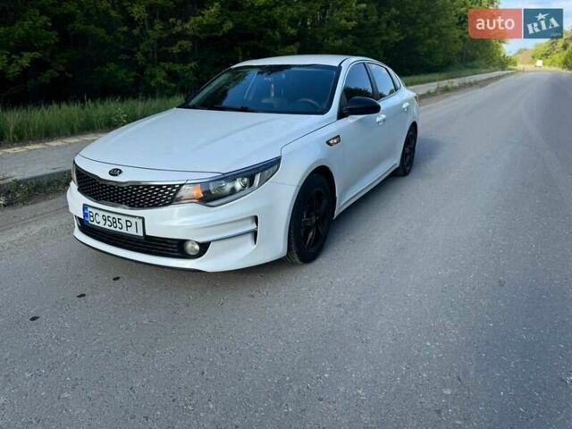 Белый Киа K5, объемом двигателя 2 л и пробегом 240 тыс. км за 10900 $, фото 14 на Automoto.ua