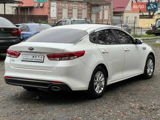 Білий Кіа K5, об'ємом двигуна 2 л та пробігом 133 тис. км за 10200 $, фото 23 на Automoto.ua