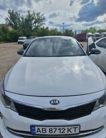 Білий Кіа K5, об'ємом двигуна 2 л та пробігом 150 тис. км за 11500 $, фото 8 на Automoto.ua