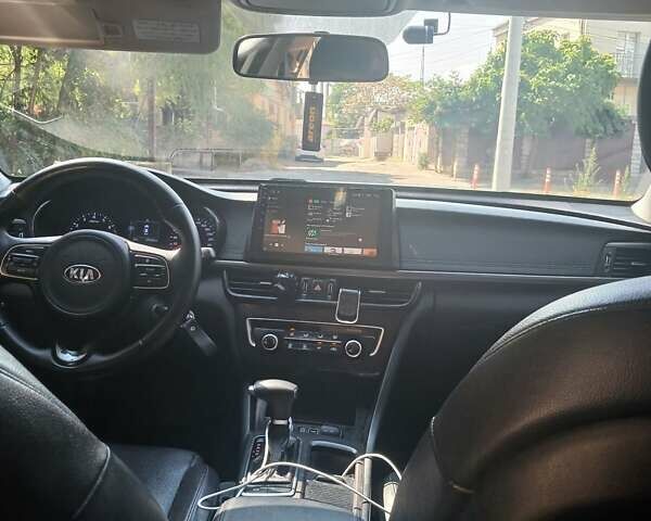 Білий Кіа K5, об'ємом двигуна 2 л та пробігом 185 тис. км за 11300 $, фото 9 на Automoto.ua