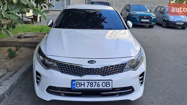 Белый Киа K5, объемом двигателя 2 л и пробегом 295 тыс. км за 11200 $, фото 15 на Automoto.ua