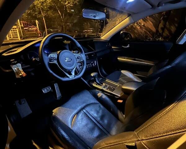 Білий Кіа K5, об'ємом двигуна 2 л та пробігом 247 тис. км за 12000 $, фото 16 на Automoto.ua