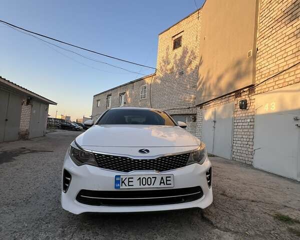 Білий Кіа K5, об'ємом двигуна 2 л та пробігом 247 тис. км за 12000 $, фото 5 на Automoto.ua