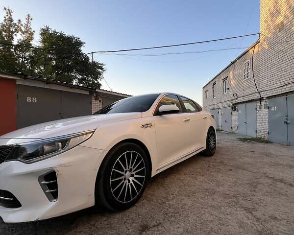 Білий Кіа K5, об'ємом двигуна 2 л та пробігом 247 тис. км за 12000 $, фото 9 на Automoto.ua