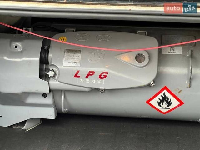 Білий Кіа K5, об'ємом двигуна 2 л та пробігом 133 тис. км за 10200 $, фото 13 на Automoto.ua