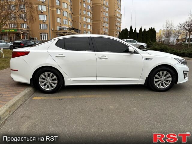 Белый Киа K5, объемом двигателя 2 л и пробегом 346 тыс. км за 11500 $, фото 10 на Automoto.ua