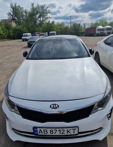 Білий Кіа K5, об'ємом двигуна 2 л та пробігом 150 тис. км за 11500 $, фото 7 на Automoto.ua