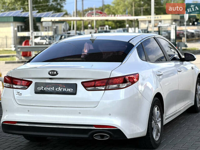 Белый Киа K5, объемом двигателя 2 л и пробегом 275 тыс. км за 11500 $, фото 4 на Automoto.ua