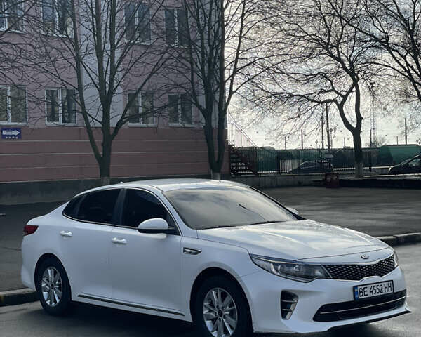 Белый Киа K5, объемом двигателя 2 л и пробегом 268 тыс. км за 11600 $, фото 10 на Automoto.ua