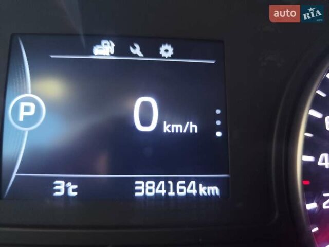 Білий Кіа K5, об'ємом двигуна 2 л та пробігом 384 тис. км за 10400 $, фото 13 на Automoto.ua