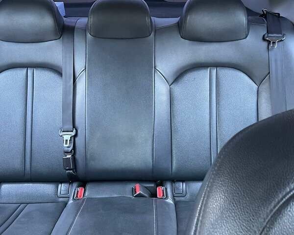 Белый Киа K5, объемом двигателя 0 л и пробегом 262 тыс. км за 11500 $, фото 10 на Automoto.ua