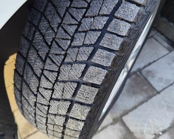 Білий Кіа K5, об'ємом двигуна 2 л та пробігом 384 тис. км за 10400 $, фото 6 на Automoto.ua