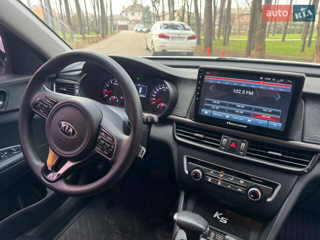 Білий Кіа K5, об'ємом двигуна 2 л та пробігом 338 тис. км за 8700 $, фото 9 на Automoto.ua
