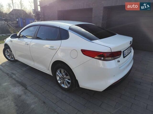 Білий Кіа K5, об'ємом двигуна 2 л та пробігом 384 тис. км за 10400 $, фото 2 на Automoto.ua