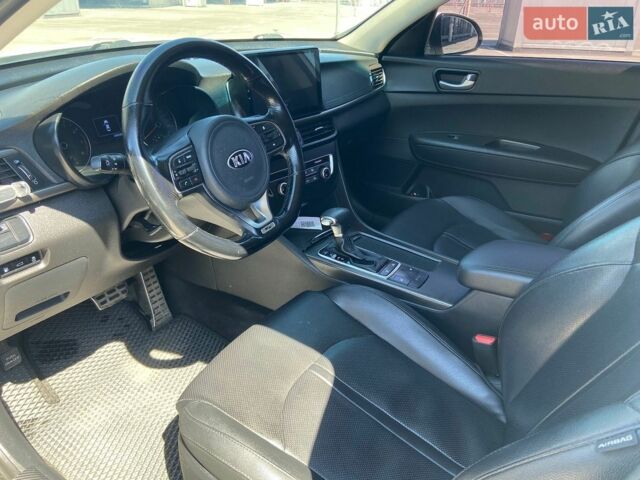 Білий Кіа K5, об'ємом двигуна 2 л та пробігом 288 тис. км за 10100 $, фото 10 на Automoto.ua