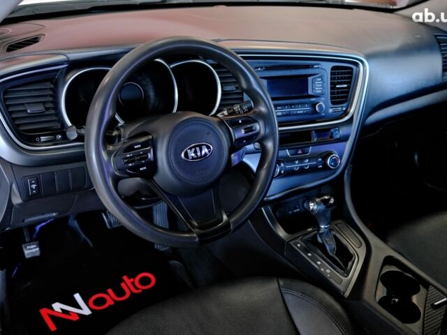 Белый Киа K5, объемом двигателя 2 л и пробегом 293 тыс. км за 9500 $, фото 5 на Automoto.ua