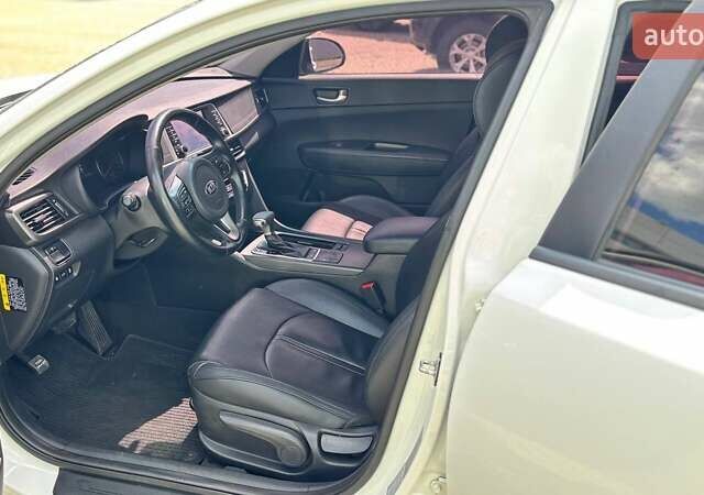 Белый Киа K5, объемом двигателя 2 л и пробегом 311 тыс. км за 11500 $, фото 18 на Automoto.ua