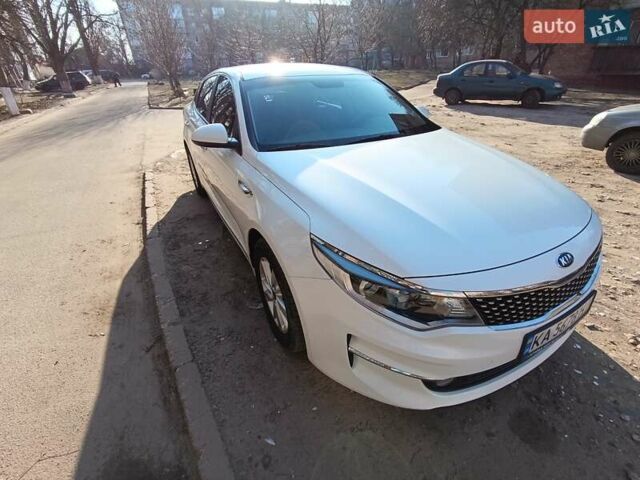 Белый Киа K5, объемом двигателя 2 л и пробегом 258 тыс. км за 11800 $, фото 21 на Automoto.ua