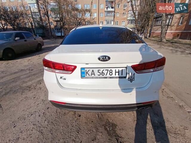 Белый Киа K5, объемом двигателя 2 л и пробегом 258 тыс. км за 11800 $, фото 16 на Automoto.ua