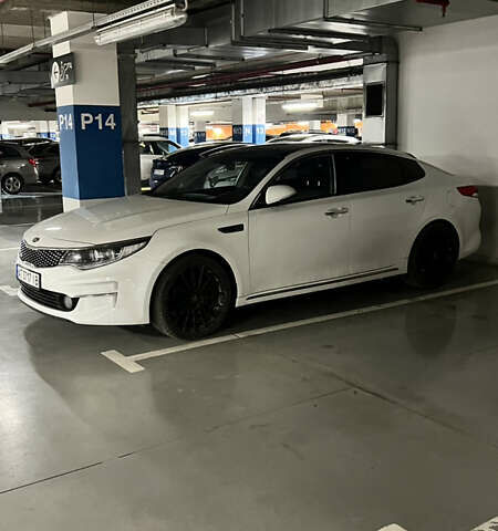 Білий Кіа K5, об'ємом двигуна 1.69 л та пробігом 120 тис. км за 5500 $, фото 6 на Automoto.ua