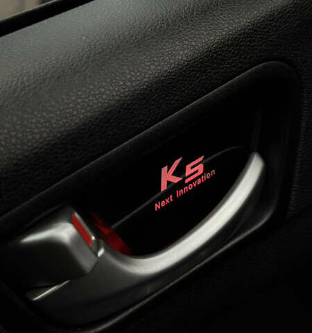 Білий Кіа K5, об'ємом двигуна 2 л та пробігом 151 тис. км за 12999 $, фото 12 на Automoto.ua