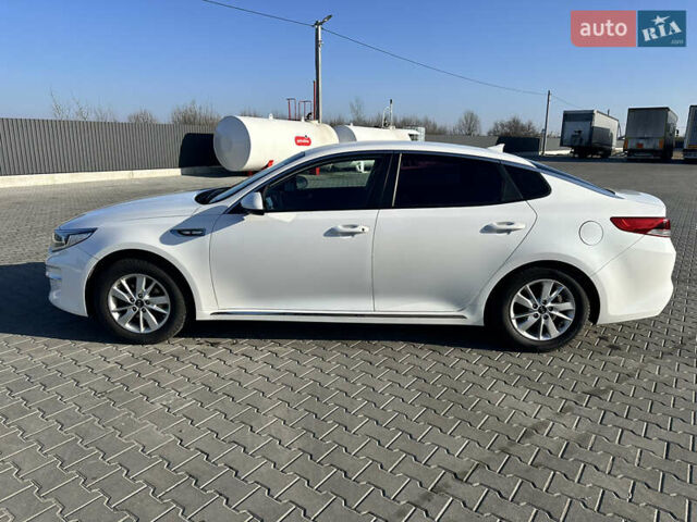 Белый Киа K5, объемом двигателя 2 л и пробегом 259 тыс. км за 11500 $, фото 16 на Automoto.ua