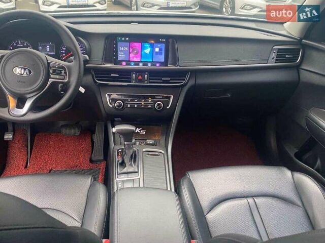 Белый Киа K5, объемом двигателя 2 л и пробегом 274 тыс. км за 11990 $, фото 4 на Automoto.ua