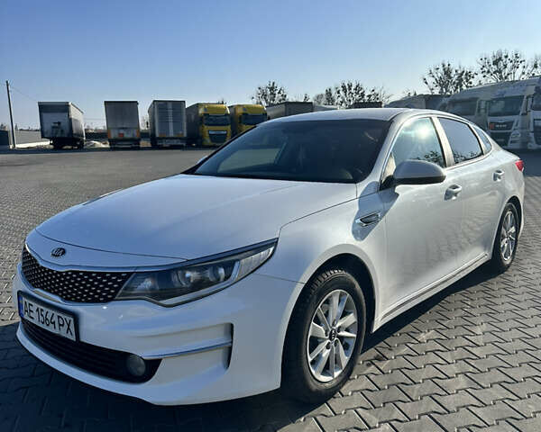 Белый Киа K5, объемом двигателя 2 л и пробегом 259 тыс. км за 11500 $, фото 14 на Automoto.ua