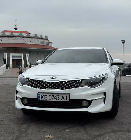 Білий Кіа K5, об'ємом двигуна 2 л та пробігом 151 тис. км за 12999 $, фото 3 на Automoto.ua