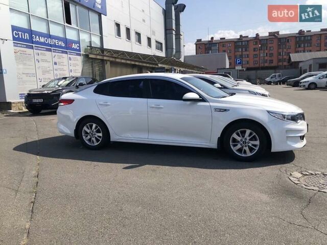 Белый Киа K5, объемом двигателя 2 л и пробегом 339 тыс. км за 11490 $, фото 5 на Automoto.ua