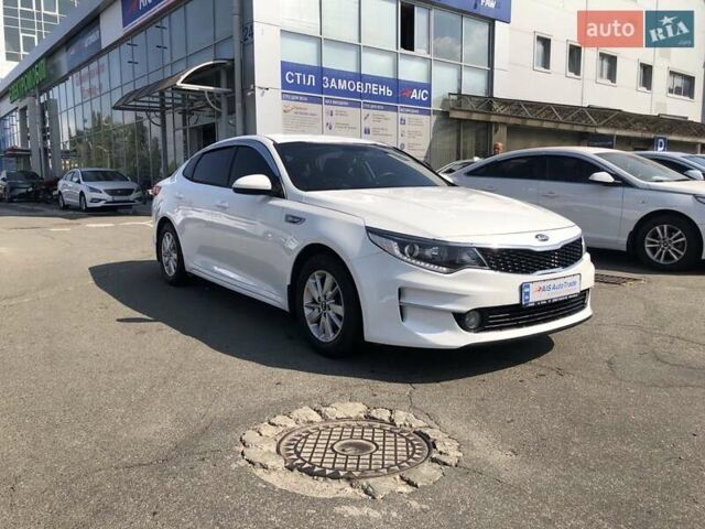 Белый Киа K5, объемом двигателя 2 л и пробегом 339 тыс. км за 11490 $, фото 1 на Automoto.ua
