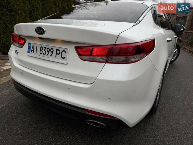 Белый Киа K5, объемом двигателя 2 л и пробегом 300 тыс. км за 14000 $, фото 9 на Automoto.ua