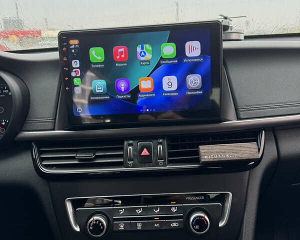 Білий Кіа K5, об'ємом двигуна 2 л та пробігом 314 тис. км за 10000 $, фото 10 на Automoto.ua