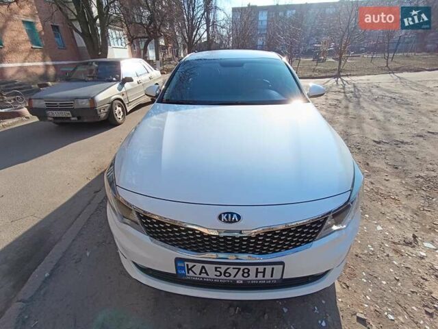 Белый Киа K5, объемом двигателя 2 л и пробегом 258 тыс. км за 11800 $, фото 20 на Automoto.ua