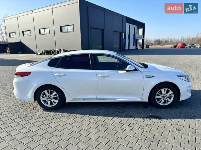 Белый Киа K5, объемом двигателя 2 л и пробегом 259 тыс. км за 11500 $, фото 15 на Automoto.ua