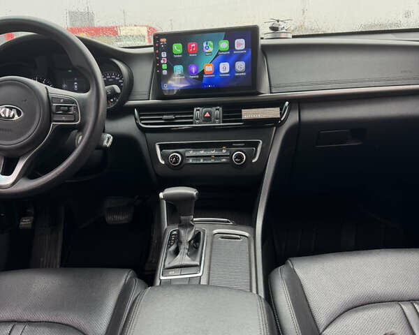 Білий Кіа K5, об'ємом двигуна 2 л та пробігом 314 тис. км за 10000 $, фото 11 на Automoto.ua