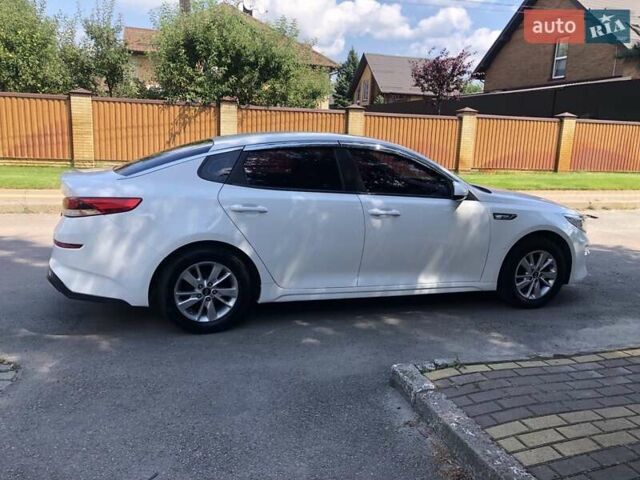 Білий Кіа K5, об'ємом двигуна 2 л та пробігом 335 тис. км за 11990 $, фото 4 на Automoto.ua