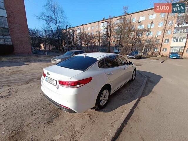 Белый Киа K5, объемом двигателя 2 л и пробегом 258 тыс. км за 11800 $, фото 15 на Automoto.ua