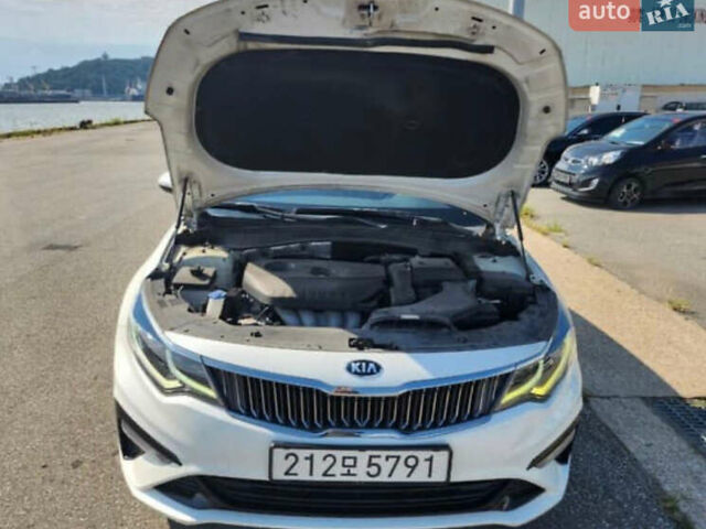 Белый Киа K5, объемом двигателя 2 л и пробегом 143 тыс. км за 16000 $, фото 28 на Automoto.ua