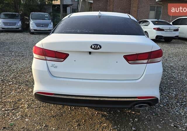 Білий Кіа K5, об'ємом двигуна 0 л та пробігом 376 тис. км за 11490 $, фото 7 на Automoto.ua