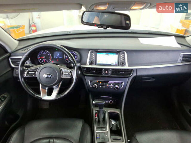 Белый Киа K5, объемом двигателя 2 л и пробегом 143 тыс. км за 16000 $, фото 13 на Automoto.ua