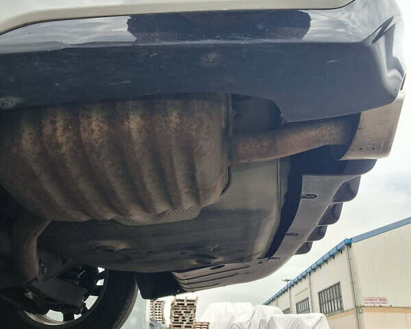 Белый Киа K5, объемом двигателя 2 л и пробегом 143 тыс. км за 16000 $, фото 23 на Automoto.ua