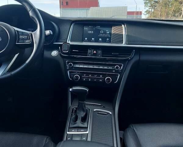 Белый Киа K5, объемом двигателя 2 л и пробегом 213 тыс. км за 16355 $, фото 10 на Automoto.ua
