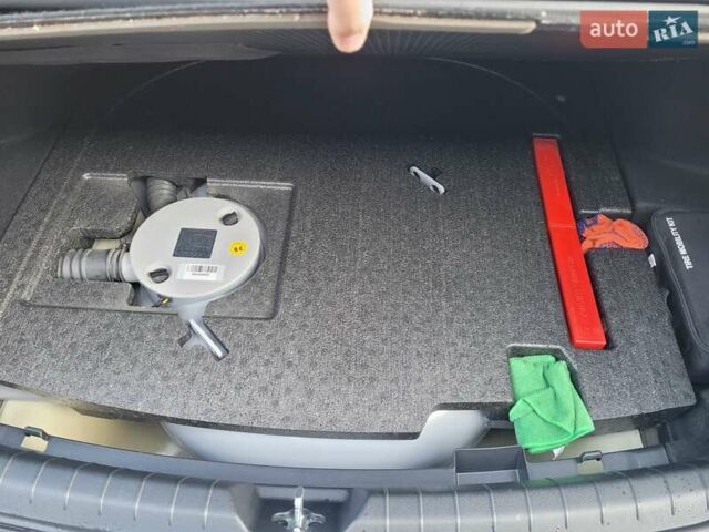 Білий Кіа K5, об'ємом двигуна 2 л та пробігом 192 тис. км за 19800 $, фото 11 на Automoto.ua
