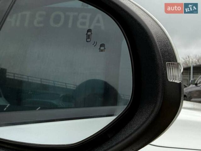 Білий Кіа K5, об'ємом двигуна 2 л та пробігом 167 тис. км за 19999 $, фото 25 на Automoto.ua