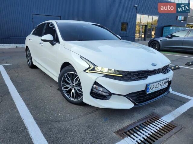 Білий Кіа K5, об'ємом двигуна 2 л та пробігом 192 тис. км за 19800 $, фото 1 на Automoto.ua