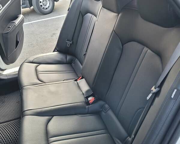 Білий Кіа K5, об'ємом двигуна 2 л та пробігом 192 тис. км за 19800 $, фото 23 на Automoto.ua