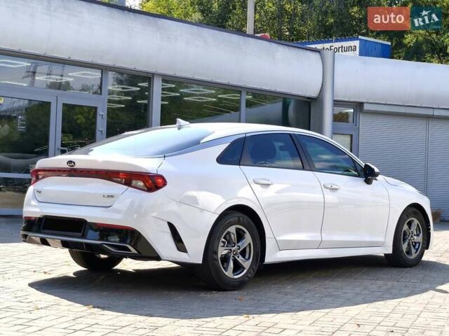 Білий Кіа K5, об'ємом двигуна 1.6 л та пробігом 22 тис. км за 21500 $, фото 4 на Automoto.ua