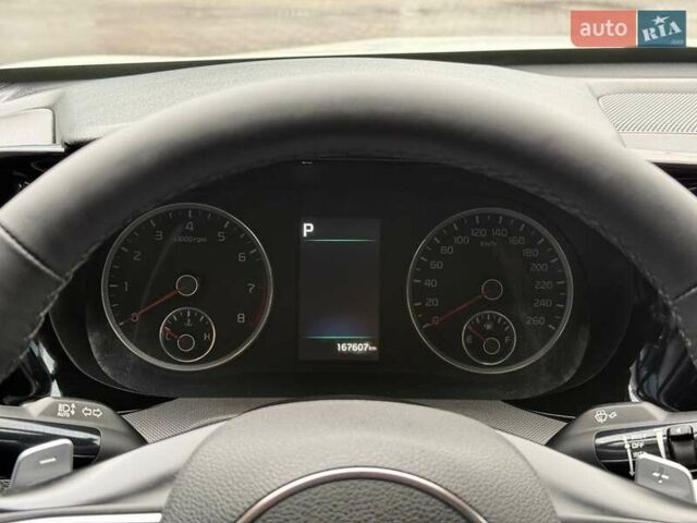 Білий Кіа K5, об'ємом двигуна 2 л та пробігом 167 тис. км за 19999 $, фото 35 на Automoto.ua