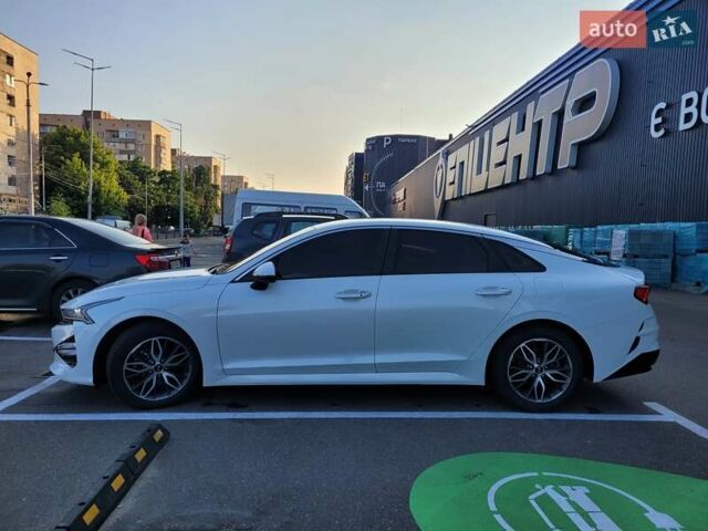 Білий Кіа K5, об'ємом двигуна 2 л та пробігом 192 тис. км за 19800 $, фото 6 на Automoto.ua